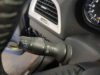 Renault Mégane Megane III Grandtour (KZ) Combi 5-drs 1.4 16V TCe 130 (H4J-700(H4J-A7)=
) [96kW]  (05-2009/02-2016) picture 15