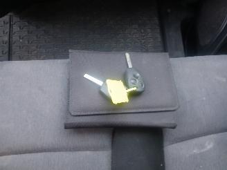 Opel Vivaro Vivaro Van 1.6 CDTI 95 Euro 6 (R9M-413(R9M-H4)) [70kW]  (03-2016/12-20=
19) picture 16