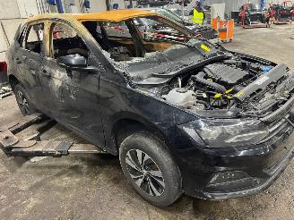 Volkswagen Polo Polo VI (AW1) Hatchback 5-drs 1.0 TSI 12V (DUSB) [70kW]  (06-2017/...)= picture 2