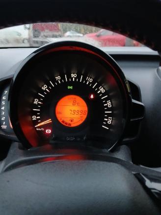 Peugeot 108 108 Hatchback 1.0 12V VVT-i (1KRFE(CFB)) [53kW]  (05-2018/...) picture 2