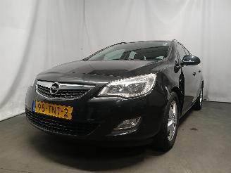 skadebil auto Opel Astra Astra J Sports Tourer (PD8/PE8/PF8) Combi 1.4 Turbo 16V (A14NEL(Euro 5=
)) [88kW]  (10-2010/10-2015) 2012/3