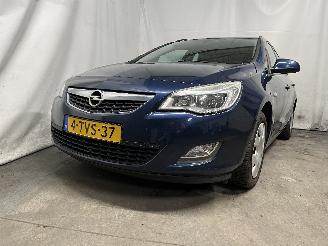 Damaged car Opel Astra Astra J Sports Tourer (PD8/PE8/PF8) Combi 1.4 16V ecoFLEX (A14XER(Euro=
 5)) [74kW]  (10-2010/10-2015) 2012/10