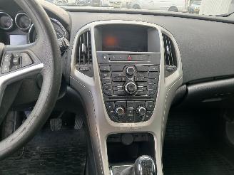 Opel Astra Astra J Sports Tourer (PD8/PE8/PF8) Combi 1.7 CDTi 16V (A17DTR(Euro 5)=
) [81kW]  (10-2010/10-2015) picture 17