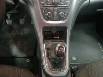 Opel Astra Astra J Sports Tourer (PD8/PE8/PF8) Combi 1.7 CDTi 16V (A17DTE(Euro 5)=
) [81kW]  (10-2010/10-2015) picture 17