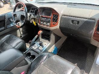 Mitsubishi Pajero Pajero Hardtop (V6/7) Terreinwagen 3.2 DI-D 16V (4M41) [118kW]  (04-20=
00/12-2006) picture 17