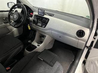 Volkswagen Up! Up! (121) Hatchback 1.0 12V 75 (CWRA) [55kW]  (08-2011/11-2019) picture 16