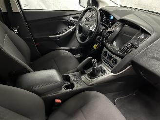 Ford Focus Focus 3 Hatchback 1.0 Ti-VCT EcoBoost 12V 100 (M2DA(Euro 5)) [74kW]  (=
02-2012/05-2018) picture 12