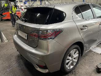 Lexus Ct CT 200h Hatchback 1.8 16V (2ZR-FXE) [100kW]  (09-2011/...) picture 3