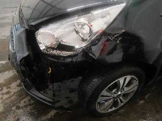 Kia Venga Venga MPV 1.4 CVVT 16V (G4FA) [66kW]  (02-2010/03-2019) picture 20