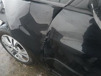 Kia Venga Venga MPV 1.4 CVVT 16V (G4FA) [66kW]  (02-2010/03-2019) picture 19