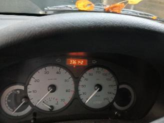 Peugeot Partner Partner Combispace MPV 1.6 16V (TU5JP4(NFU)) [80kW]  (07-2001/03-2008)= picture 2