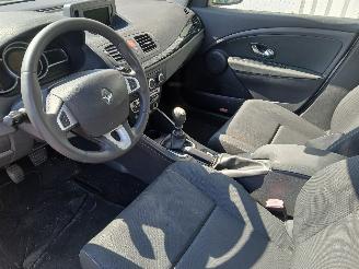 Renault Mégane Megane III Berline (BZ) 5-deurs 1.5 dCi 110 (K9K-636) [81kW]  (04-2011=
/...) picture 10