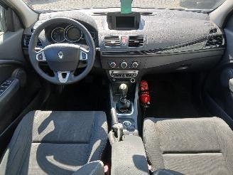 Renault Mégane Megane III Berline (BZ) 5-deurs 1.5 dCi 110 (K9K-636) [81kW]  (04-2011=
/...) picture 9