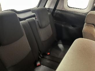 Mazda 5 5 (CR19) MPV 1.8i 16V (L823) [85kW]  (02-2005/05-2010) picture 18