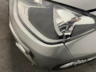 Volkswagen Up! Up! (121) Hatchback 1.0 12V 60 (CHYA) [44kW]  (08-2011/08-2020) picture 12