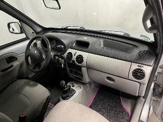 Renault Kangoo Kangoo (KC) MPV 1.6 16V (K4M-752) [70kW]  (06-2001/01-2008) picture 9