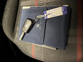 Peugeot 108 108 Hatchback 1.0 12V (1KRFE(CFB)) [51kW]  (05-2014/...) picture 15