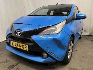 Damaged car Toyota Aygo Aygo (B40) Hatchback 1.0 12V VVT-i (1KR-FE) [51kW]  (05-2014/06-2018) 2018/6