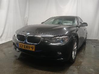 Auto incidentate BMW 3-serie 3 serie (F30) Sedan 320i 2.0 16V (N20-B20D) [135kW]  (03-2012/10-2018)= 2012/6
