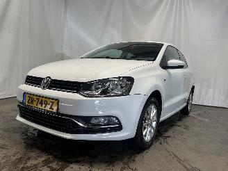 Schadeauto Volkswagen Polo Polo V (6R) Hatchback 1.0 12V BlueMotion Technology (CHYA) [44kW]  (01=
-2014/10-2017) 2015/4