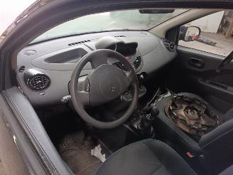 Renault Twingo Twingo II (CN) Hatchback 3-drs 1.2 16V (D4F-764(D4F-E7)) [55kW]  (03-2=
007/09-2014) picture 5