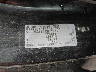 Peugeot 108 108 Hatchback 1.0 12V (1KRFE(CFB)) [51kW]  (05-2014/...) picture 6