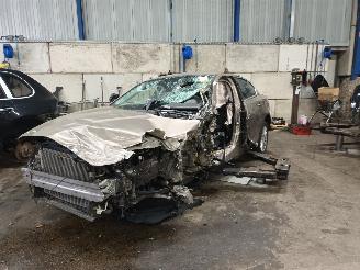 Uttjänta bilar auto Jaguar XE XE Sedan 2.0 D E-Performance 16V (204DTD(AJ20D4)) [120kW]  (03-2015/..=
=2E) 2016/4