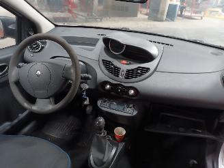 Renault Twingo Twingo II (CN) Hatchback 3-drs 1.2 16V (D4F-764(Euro 4)) [55kW]  (03-2=
007/08-2014) picture 5