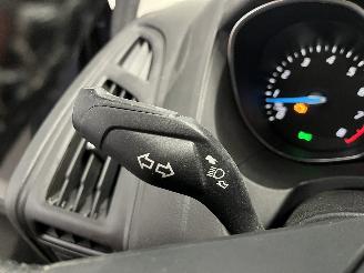 Ford Focus Focus 3 Wagon Combi 1.0 Ti-VCT EcoBoost 12V 100 (M2DC) [74kW]  (02-201=
2/05-2018) picture 14