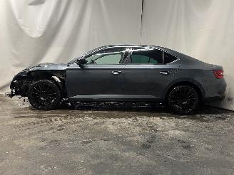 Skoda Superb Superb (3V3) Liftback 1.8 TSI 16V (CJSA) [132kW]  (03-2015/06-2024) picture 3