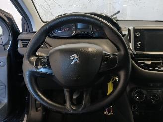 Peugeot 208 208 I (CA/CC/CK/CL) Hatchback 1.2 Vti 12V PureTech 82 (EB2F(HMZ)) [60k=
W]  (03-2012/12-2019) picture 17