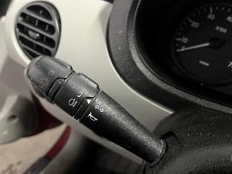 Renault Kangoo Kangoo (KC) MPV 1.6 16V (K4M-752) [70kW]  (06-2001/01-2008) picture 14