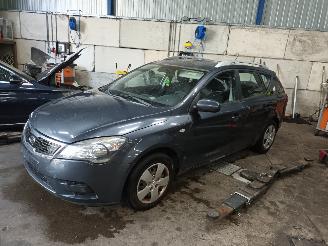 Salvage car Kia Cee d Cee'd Sporty Wagon (EDF) Combi 1.4 16V (G4FAI) [80kW]  (09-2009/12-201=
2) 2010/11