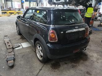 Mini Mini Mini (R56) Hatchback 1.4 16V One (N12-B14A) [70kW]  (11-2006/03-2010) picture 4