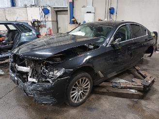 Salvage car BMW 5-serie 5 serie (G30) Sedan 520d 2.0 TwinPower Turbo 16V (B47-D20B) [140kW]  (=
09-2016/06-2023) 2019/8