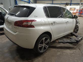 Peugeot 308 308 (L3/L8/LB/LH/LP) Hatchback 5-drs 1.2 12V e-THP PureTech 130 (EB2DT=
S(HNY)) [96kW]  (11-2013/06-2021) picture 3