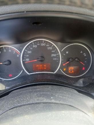 Renault Koleos Koleos I SUV 2.5 16V (2TR-703) [126kW]  (09-2008/06-2017) picture 2