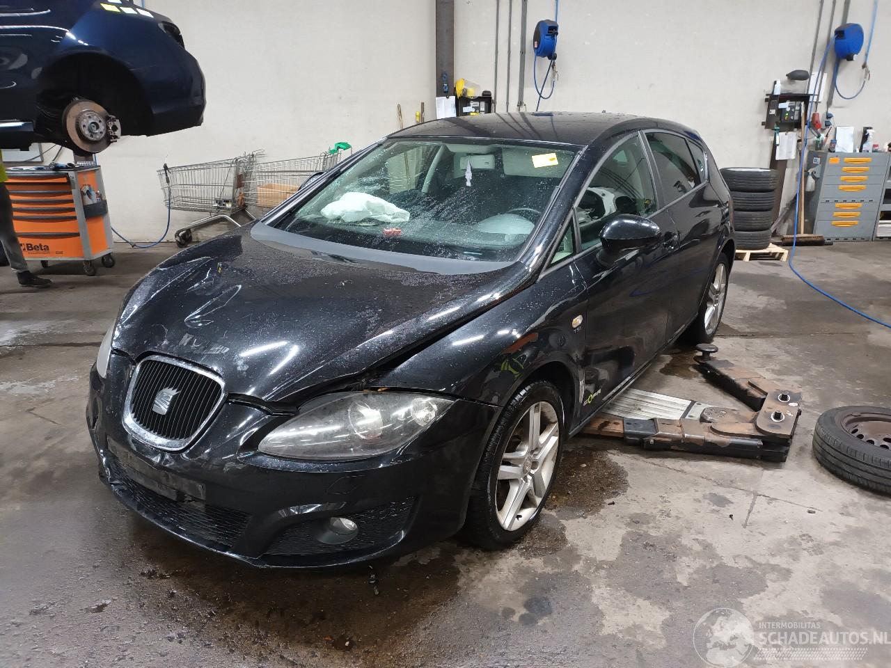 Seat Leon Leon (1P1) Hatchback 5-drs 1.2 TSI (CBZB) [77kW]  (02-2010/12-2012)