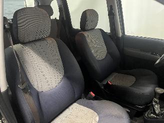 Hyundai Matrix Matrix Hatchback 1.6 16V (G4ED) [76kW]  (06-2001/04-2010) picture 8