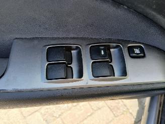 Mitsubishi Outlander Outlander (CU) SUV 2.0 16V 4x2 (4G63(16V)) [100kW]  (05-2003/10-2006) picture 13