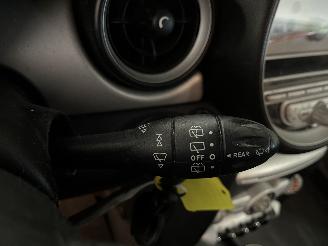 Mini Mini Mini (R56) Hatchback 1.6 16V Cooper (N12-B16A) [88kW]  (10-2006/02-201=
2) picture 14