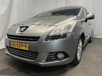 damaged passenger cars Peugeot 5008 5008 I (0A/0E) MPV 1.6 VTI 16V (EP6(5FW)) [88kW]  (09-2009/03-2017) 2009/10