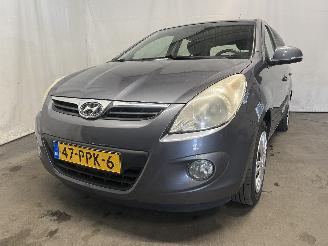 Damaged car Hyundai I-20 i20 Hatchback 1.2i 16V (G4LA) [57kW]  (09-2008/12-2012) 2011/3