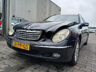 Schadeauto Mercedes E-klasse E Combi (S211) Combi 1.8 E-200 K 16V (M271.941) [120kW]  (03-2003/07-2=
009) 2004/10