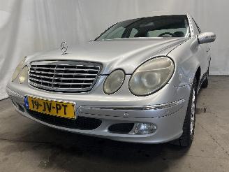 Damaged car Mercedes E-klasse E (W211) Sedan 2.6 E-240 V6 18V (M112.913) [130kW]  (03-2002/12-2008) 2002/9