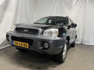 damaged passenger cars Hyundai Santa Fe Santa Fe I SUV 2.4 16V 4x4 (G4JS) [107kW]  (02-2001/02-2006) 2003/6