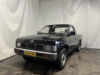 damaged passenger cars Nissan King cab King Cab/Pickup (D21) Pick-up 2.0 (Z20) [66kW]  (09-1988/12-1997) 1992/9