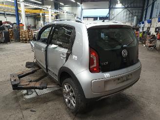 Volkswagen Up! Up! (121) Hatchback 1.0 12V 75 (CWRA) [55kW]  (08-2011/11-2019) picture 4