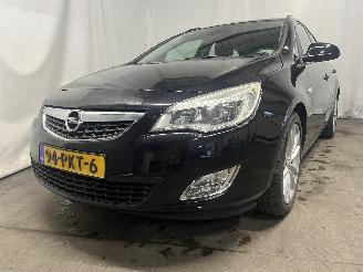 Voiture accidenté Opel Astra Astra J Sports Tourer (PD8/PE8/PF8) Combi 1.6 Turbo 16V (A16LET(Euro 5=
)) [132kW]  (10-2010/10-2015) 2011/2