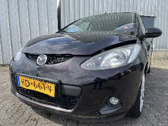 Vaurioauto  passenger cars Mazda 2 2 (DE) Hatchback 1.3 16V S-VT (ZJ46) [55kW]  (10-2007/06-2015) 2010/1